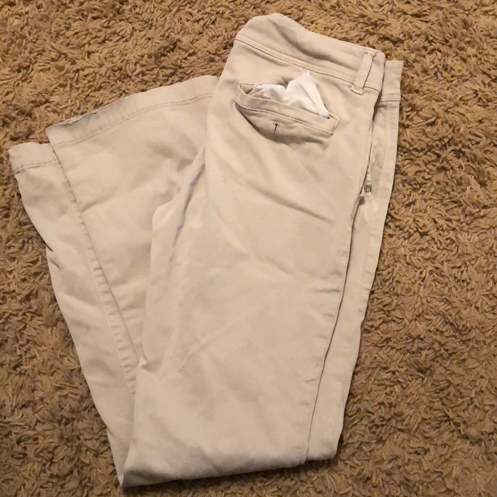 AE khaki sz 10